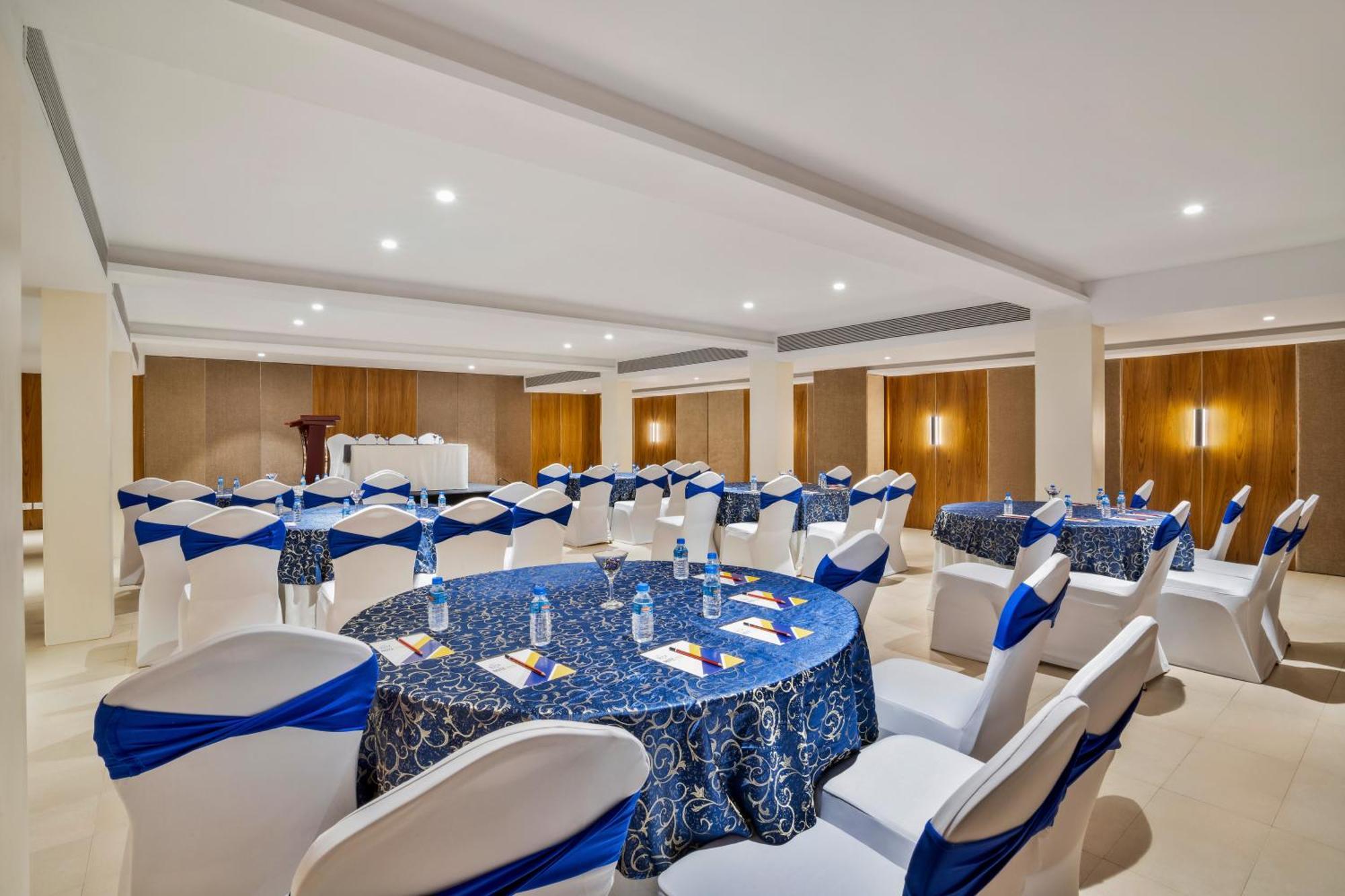 De Mandarin Goa Hotel